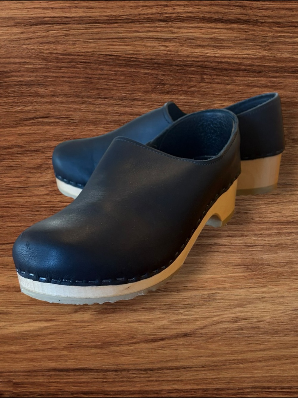 Sven Originals  Handcrafted Swedish Black Leather Closed Back Clogs Size 38